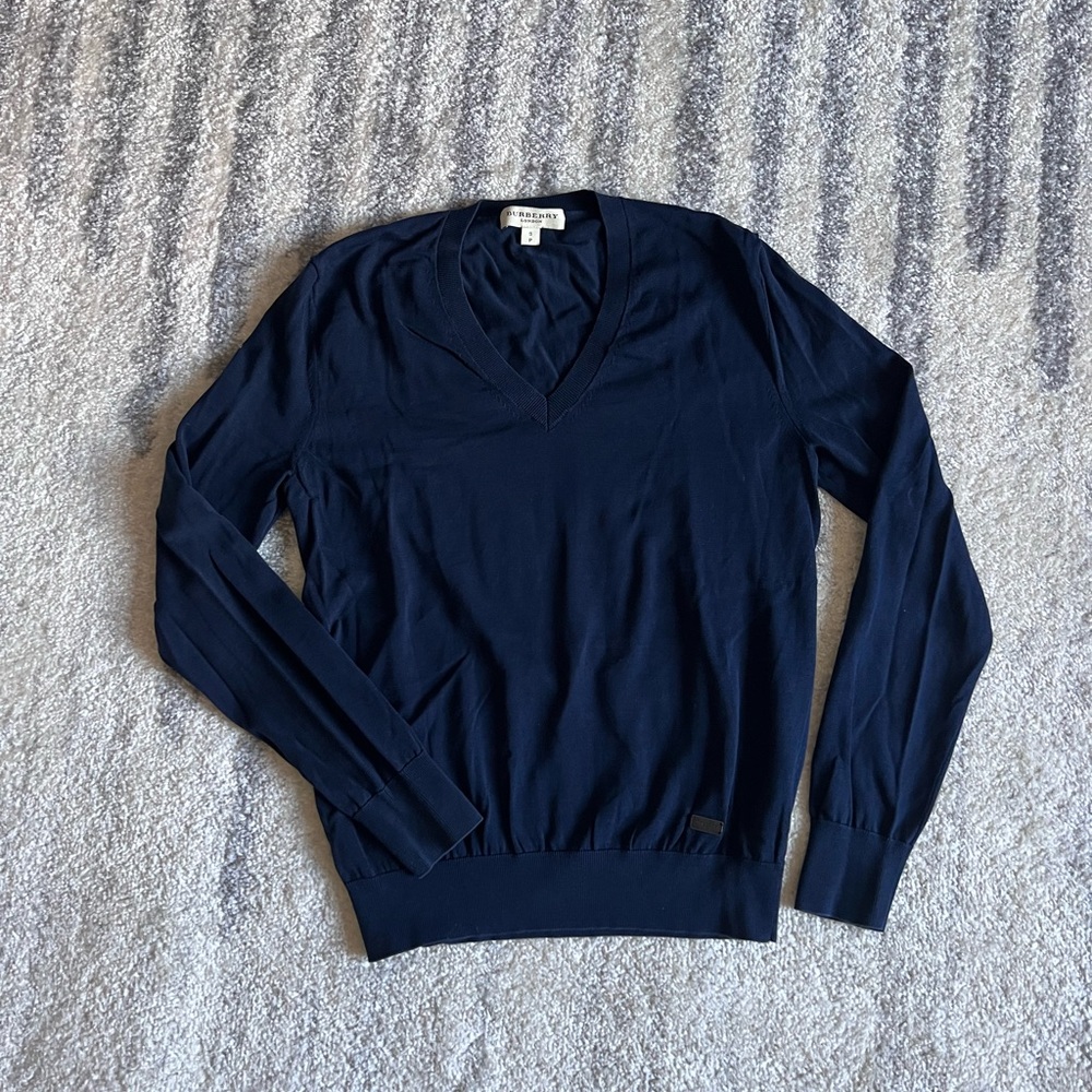 Burberry Men's Navy Blue V-Neck Sweater